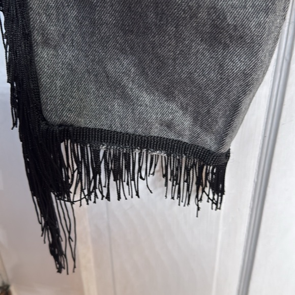 Nasty Gal Fringe Cropped High Waisted Black Jeans W-973 Sz 4 - Picture 5 of 12